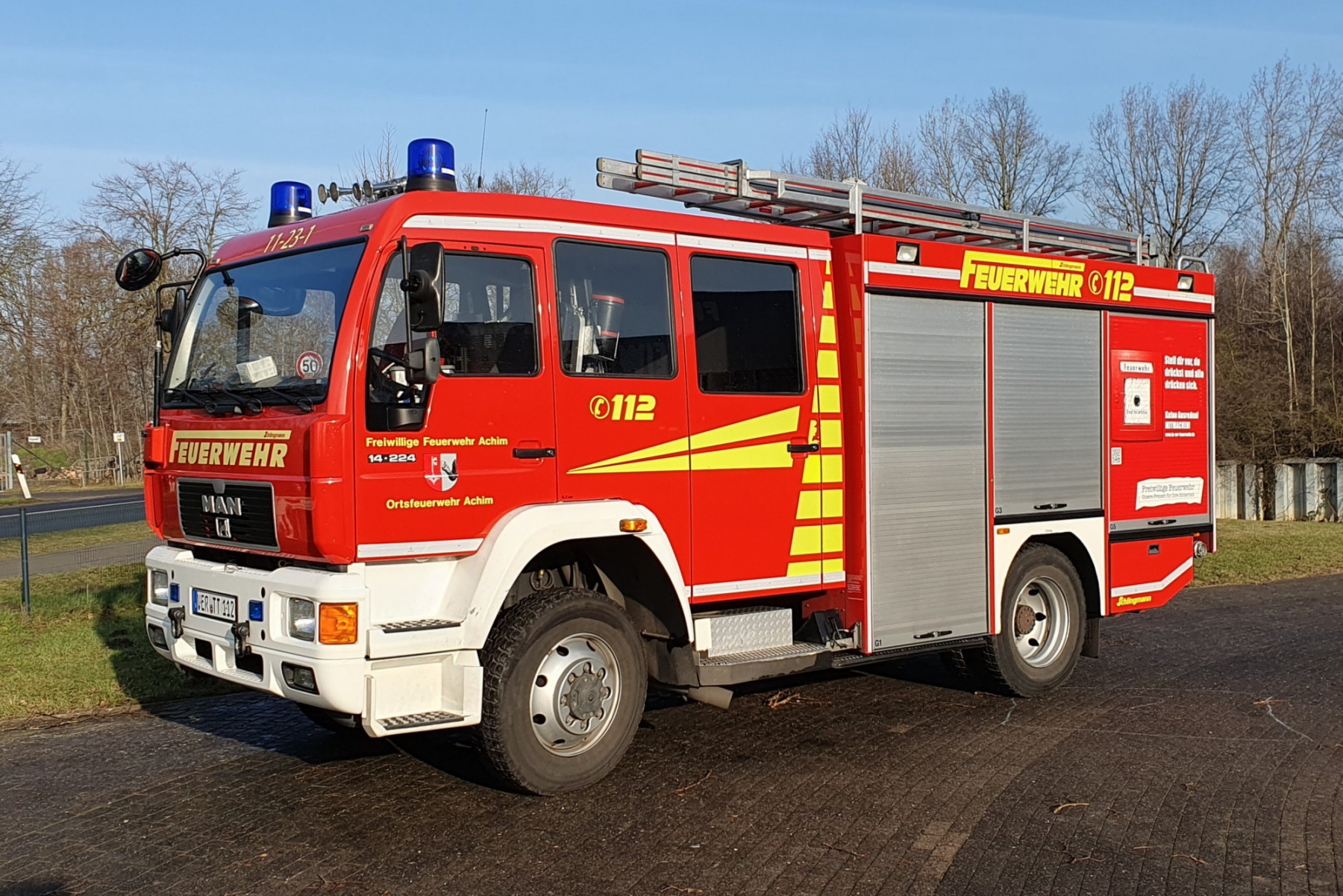 Feuerwehr Amsdorf: Feuerwehr Amsdorf: Verein zeigt Technik und Fahrzeuge  aus der DDR